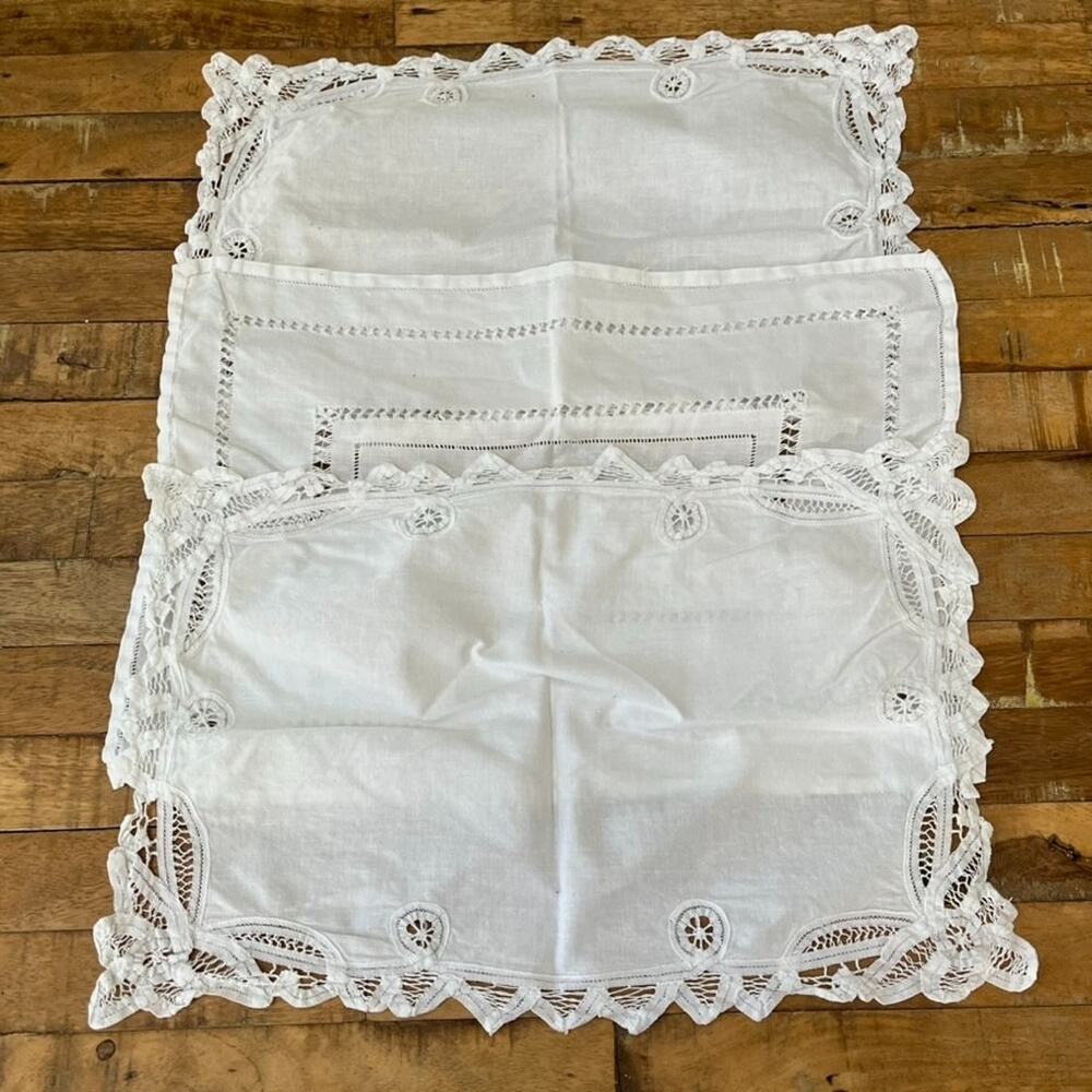 White Floral Lace Cotton Linen Set of 3 Napkins Liners